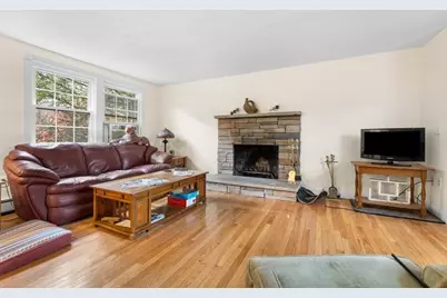 95 Bellflower Rd, Billerica, MA 01821 - Photo 10