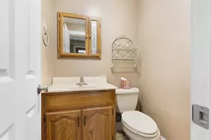 95 Bellflower Rd, Billerica, MA 01821 - Photo 16