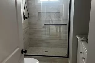 2039 Pleasant St, Fall River, MA 02723 - Photo 4