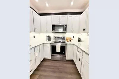 69 Foundry St #416, Wakefield, MA 01880 - Photo 6