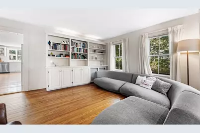 29 Cottage St, Wellesley, MA 02482 - Photo 4