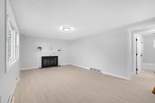 17 Fresh Pond Cir, Plymouth, MA 02360 - Photo 8