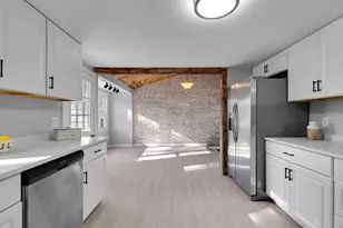 17 Fresh Pond Cir, Plymouth, MA 02360 - Photo 4