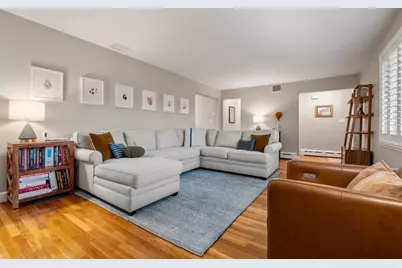 268 Laurel St, Melrose, MA 02176 - Photo 2