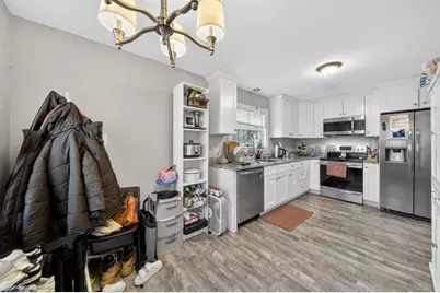 1684 Northampton St, Holyoke, MA 01040 - Photo 14