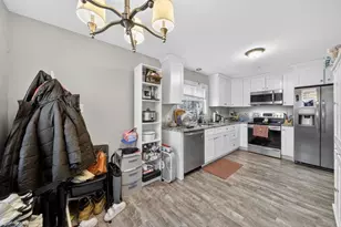 1684 Northampton St, Holyoke, MA 01040 - Photo 14