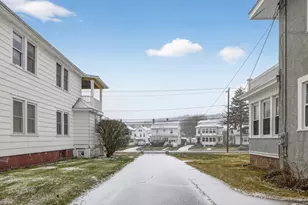 1684 Northampton St, Holyoke, MA 01040 - Photo 38