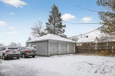 1684 Northampton St, Holyoke, MA 01040 - Photo 36