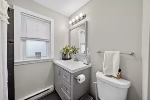 1684 Northampton St, Holyoke, MA 01040 - Photo 24