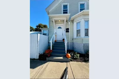 28 Borden St #1, New Bedford, MA 02740 - Photo 2