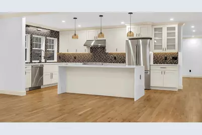 25 Shaw Rd, Wellesley, MA 02481 - Photo 2