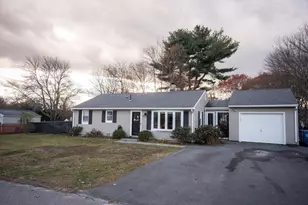 64 Elizabeth Rd, Billerica, MA 01821 - Photo 2