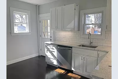 124 Grant Ave, Medford, MA 02155 - Photo 6