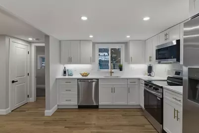 35 Oak St, Tewksbury, MA 01876 - Photo 2