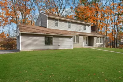 32 Laurel Ln, Raynham, MA 02767 - Photo 2