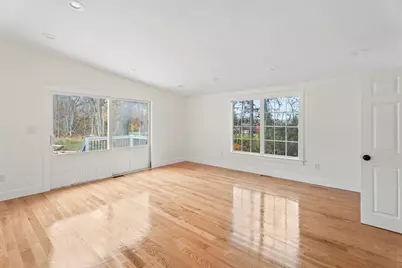 32 Laurel Ln, Raynham, MA 02767 - Photo 10