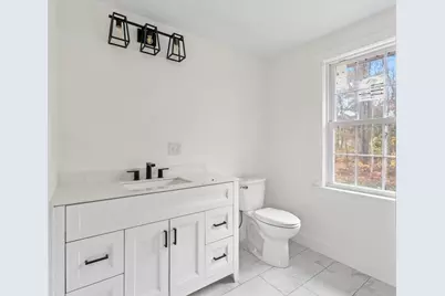 32 Laurel Ln, Raynham, MA 02767 - Photo 18