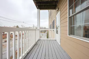 8 Walnut St, Peabody, MA 01960 - Photo 24