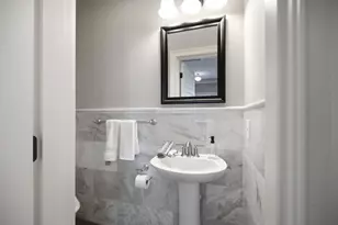 149 A Bishop Allen Dr, Cambridge, MA 02139 - Photo 14