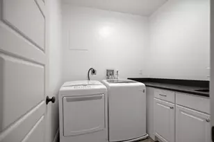 149 A Bishop Allen Dr, Cambridge, MA 02139 - Photo 16