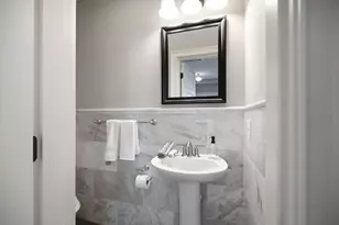 149 A Bishop Allen Dr, Cambridge, MA 02139 - Photo 14