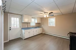 29 Mill St, Dracut, MA 01826 - Photo 4