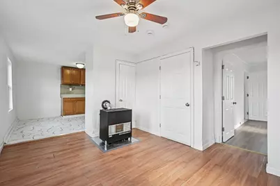 43 Pleasant St, Fitchburg, MA 01420 - Photo 12