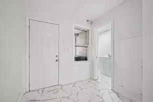 43 Pleasant St, Fitchburg, MA 01420 - Photo 22