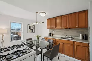 43 Pleasant St, Fitchburg, MA 01420 - Photo 18