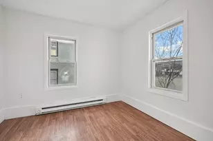 43 Pleasant St, Fitchburg, MA 01420 - Photo 18