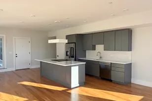 421 High St, Medford, MA 02155 - Photo 2