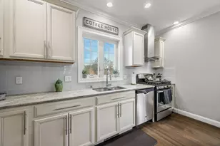 11 Osborne Hill Dr, Salem, MA 01970 - Photo 6