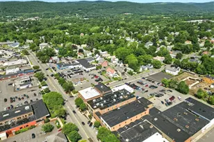 11 Conway St, Greenfield, MA 01301 - Photo 4