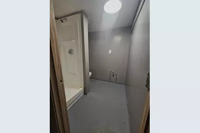 87 Clarendon Ave, Chicopee, MA 01013 - Photo 42