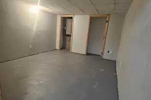 87 Clarendon Ave, Chicopee, MA 01013 - Photo 40