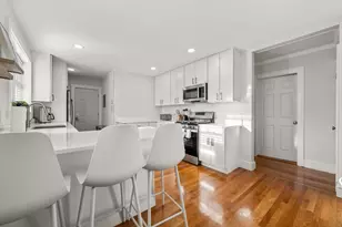 65-67 St James Cir, Newton, MA 02458 - Photo 16