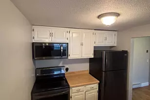 43 Berlin St, Clinton, MA 01510 - Photo 4