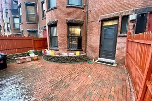 72 Bay State Rd, Boston, MA 02215 - Photo 20