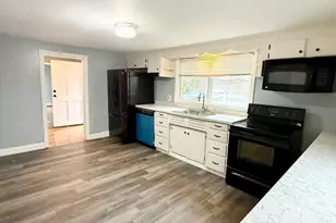 371 Wilbraham St, Palmer, MA 01069 - Photo 2