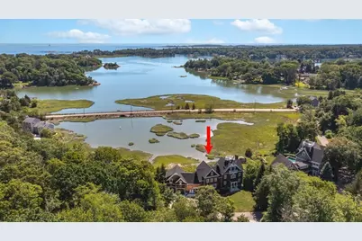 31 Bow St, Cohasset, MA 02025 - Photo 1