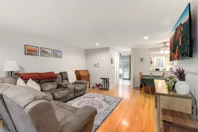 585 Turnpike St #2, Easton, MA 02356 - Photo 4