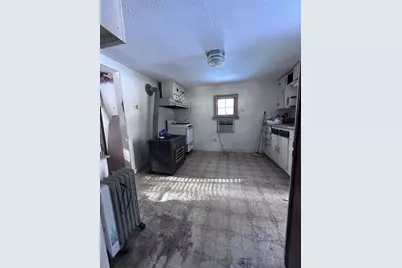 404 Sylvester Rd, Northampton, MA 01062 - Photo 2