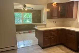 40 Montcalm St, Chicopee, MA 01020 - Photo 2