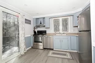 270 Sunderland Rd, Worcester, MA 01604 - Photo 10