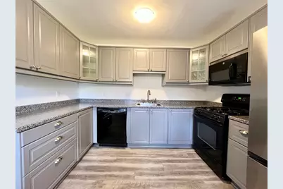 74 Tennis Plaza Rd #34, Dracut, MA 01826 - Photo 4