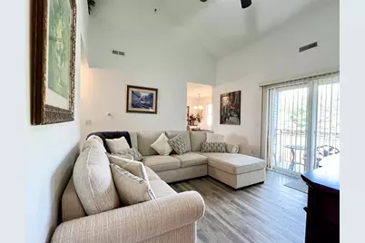 74 Tennis Plaza Rd #34, Dracut, MA 01826 - Photo 2