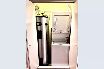 1 Seal Harbor Rd #215, Winthrop, MA 02152 - Photo 14