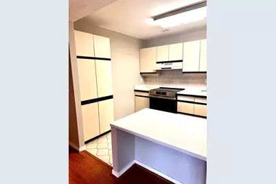 1 Seal Harbor Rd #215, Winthrop, MA 02152 - Photo 4