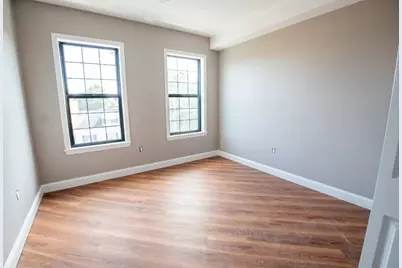 13 Nahant Street #2D, Lynn, MA 01902 - Photo 4