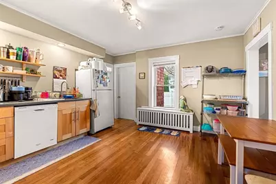 32 Kirby St, Marlborough, MA 01752 - Photo 6